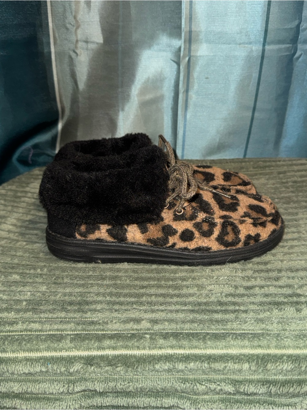 Hey Dude Leopard Print Fleece-Lined Mules - Black & Tan